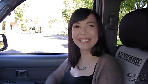 Hot brunette with a nice round ass gets fucked in her mouth