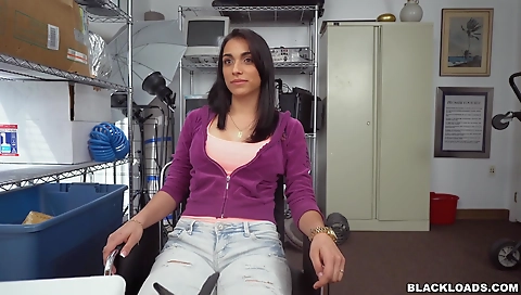 Latina with a big ass gets fucked in a deepthroat pov