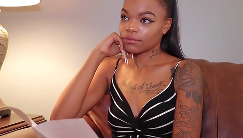 Hot amateur brunette with a tattoo pissing in the shower