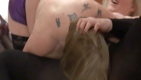 Stepson fucks blonde granny in the bed in her cunny