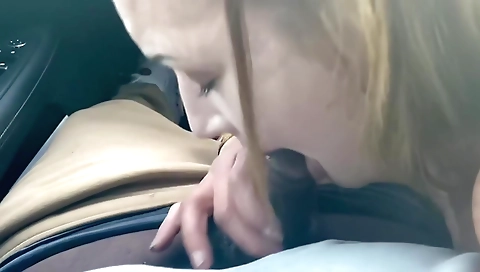 Hot teen girl shows her natural body and deepthroat to him