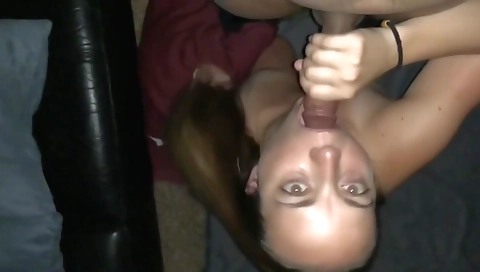 Amateur interracial video showing a hot milf with a deepthroat